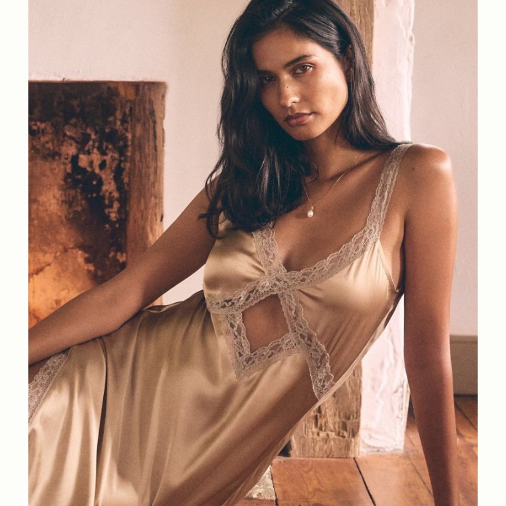 Anthropologie lace trimmed reversible slip dress